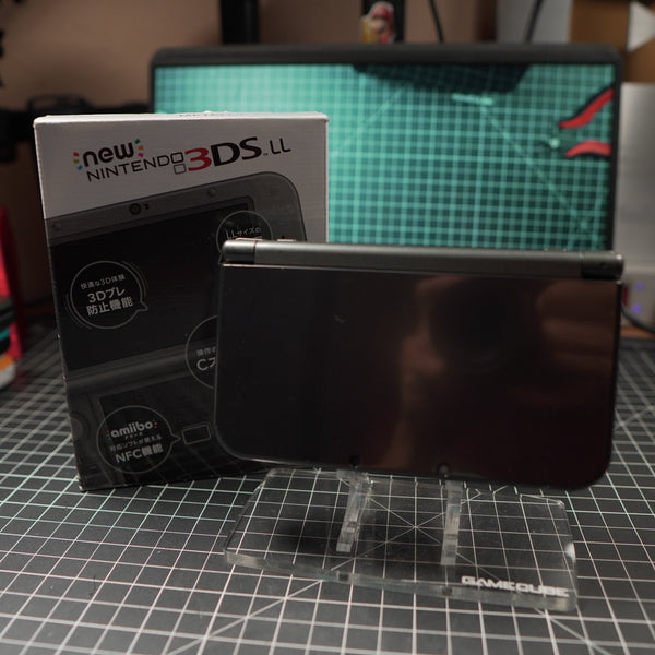3DS XL! | Black | MODDED w/ 128gb SD card
