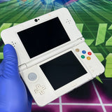 3DS! | WHITE | MODDED w/ 128gb SD card