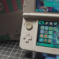 3DS! | WHITE | MODDED w/ 128gb SD card